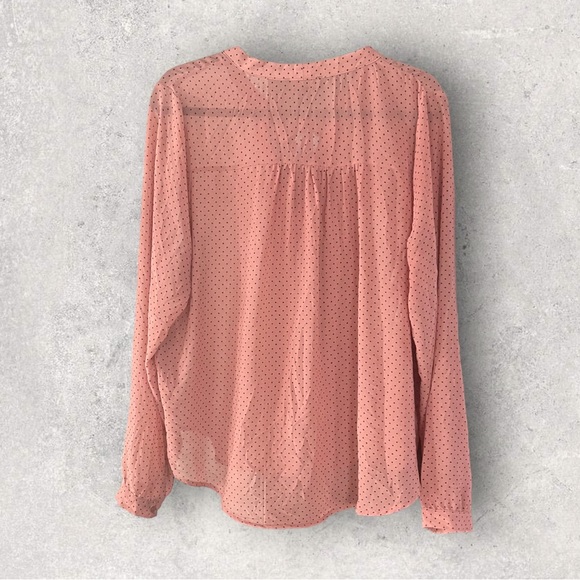 Forever 21 Semi-Sheer Blouse Size 1X - Picture 2 of 3